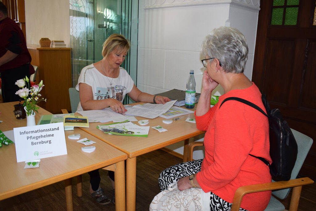 Informationsstand der Pflegeheime Bernburg.