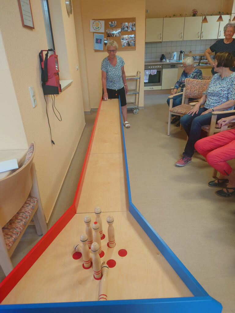 Altersgerechte Kegelbahn