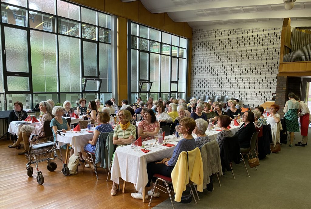 Frauenmahl in der Laurentiushalle